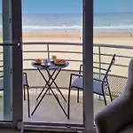 Apartament Front In Ostenda