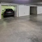 Apartament Front In *